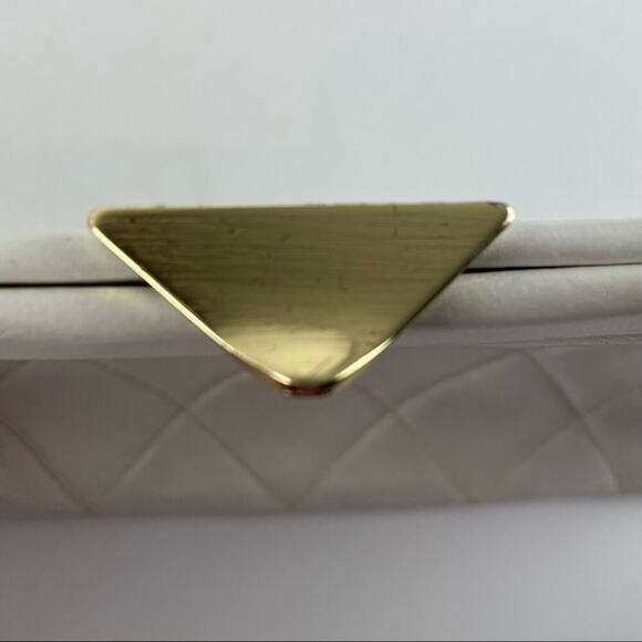 Vintage cream leather handbag clutch gold triangle closure - Picture 3 of 6